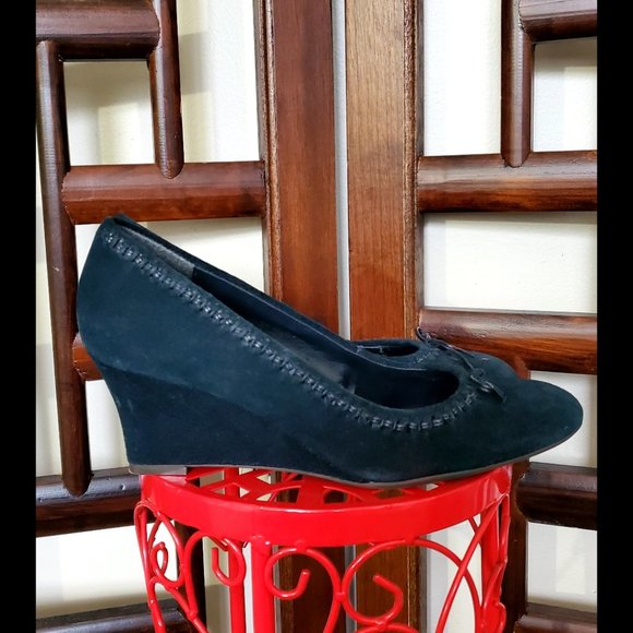 Etienne Aigner Wedge Heels (Size 7.5) - Picture 5 of 11